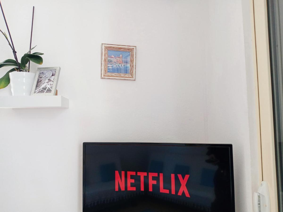 Kristi Apartment 2 Min To Sea Netflix & Espresso Station Sarande Luaran gambar