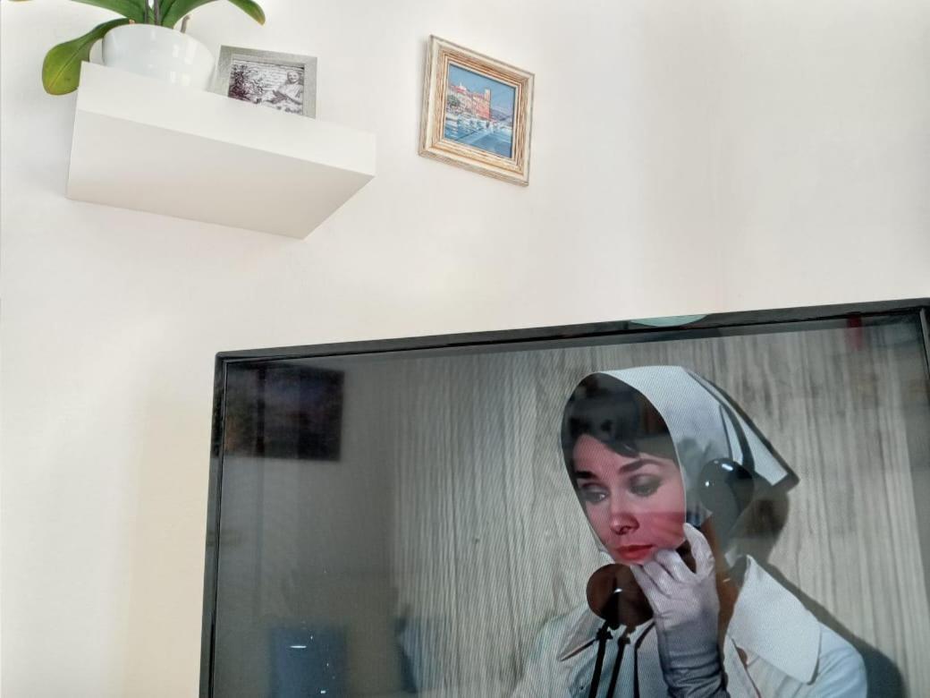 Kristi Apartment 2 Min To Sea Netflix & Espresso Station Sarande Luaran gambar